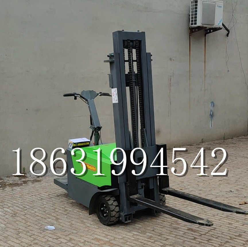 玉门市优程全电动叉车插腿式堆高车液压装卸车1.5吨升高小型站驾式铲车